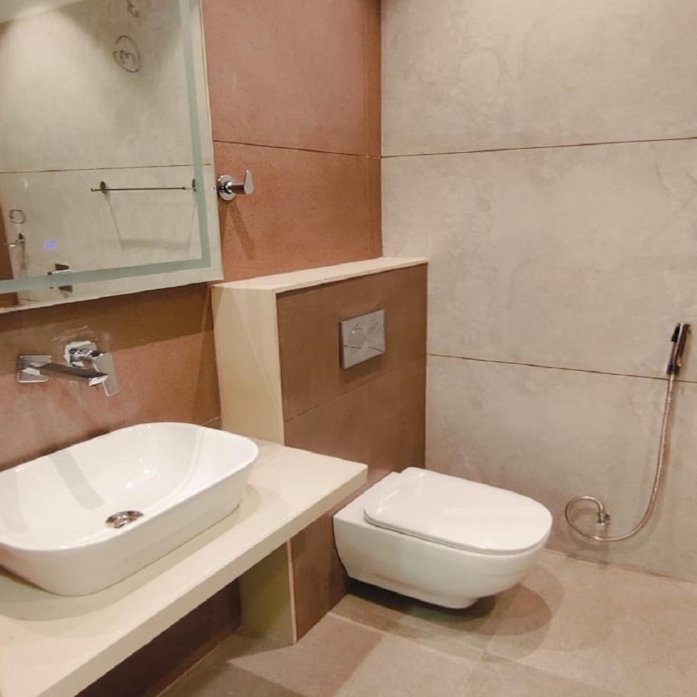 אויאיין The Meera Hotel מראה חיצוני תמונה