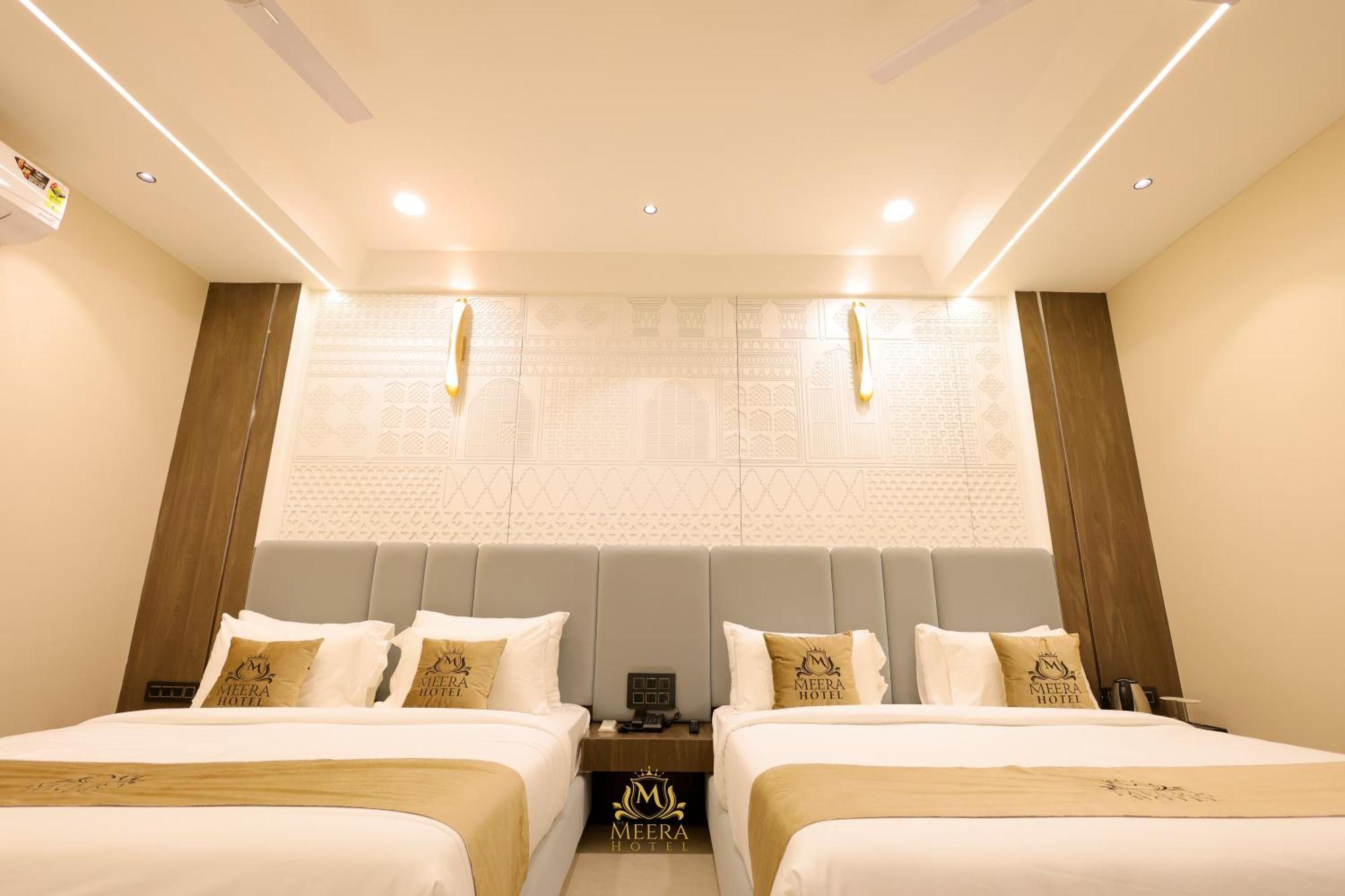 אויאיין The Meera Hotel מראה חיצוני תמונה