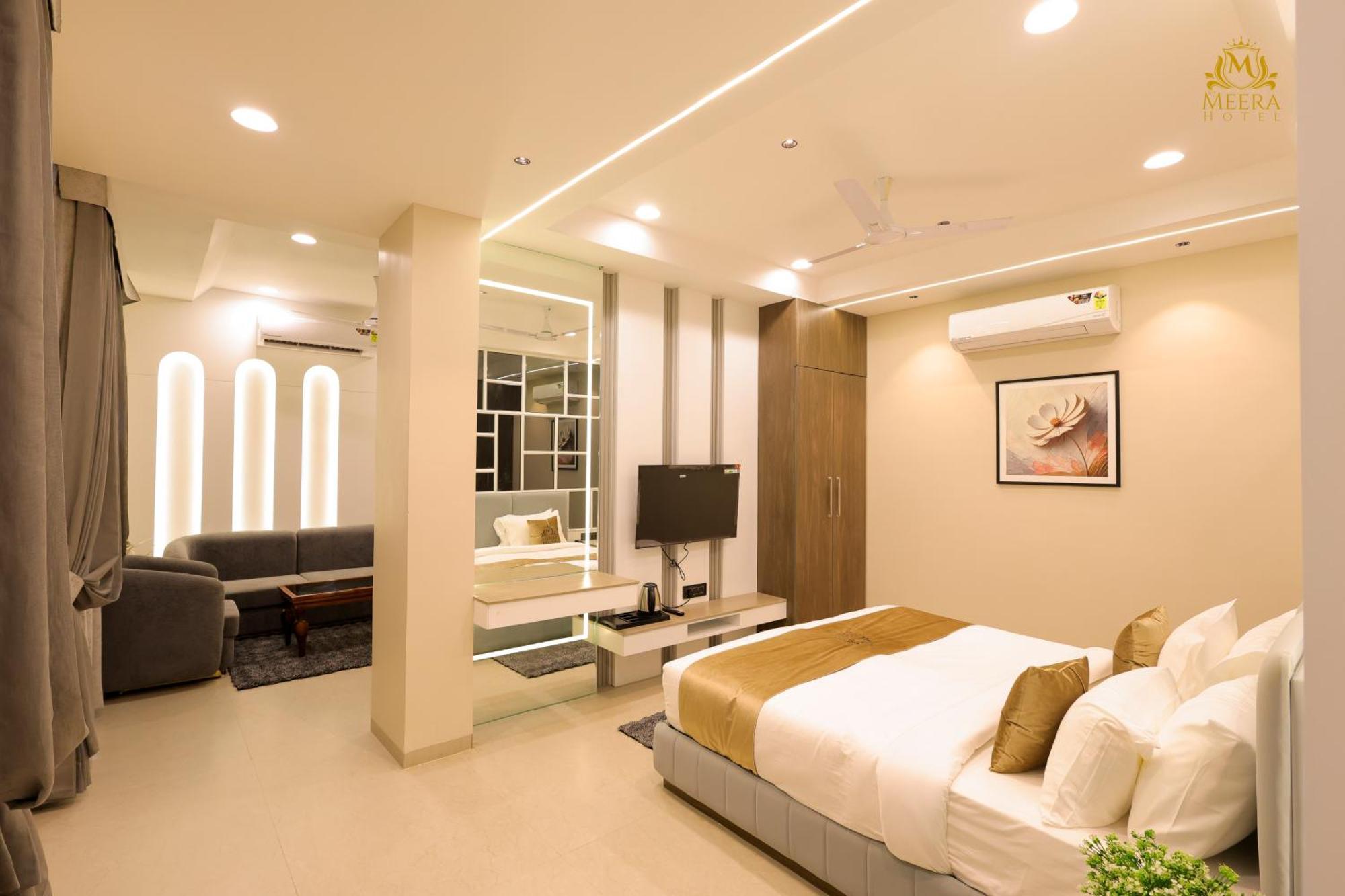 אויאיין The Meera Hotel מראה חיצוני תמונה